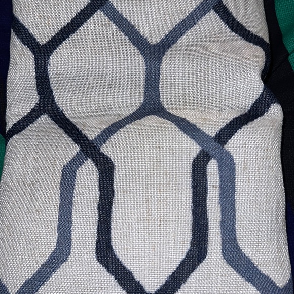 Allen + Roth Grommet Top blackout panel 95 in cream and navy - Picture 3 of 4